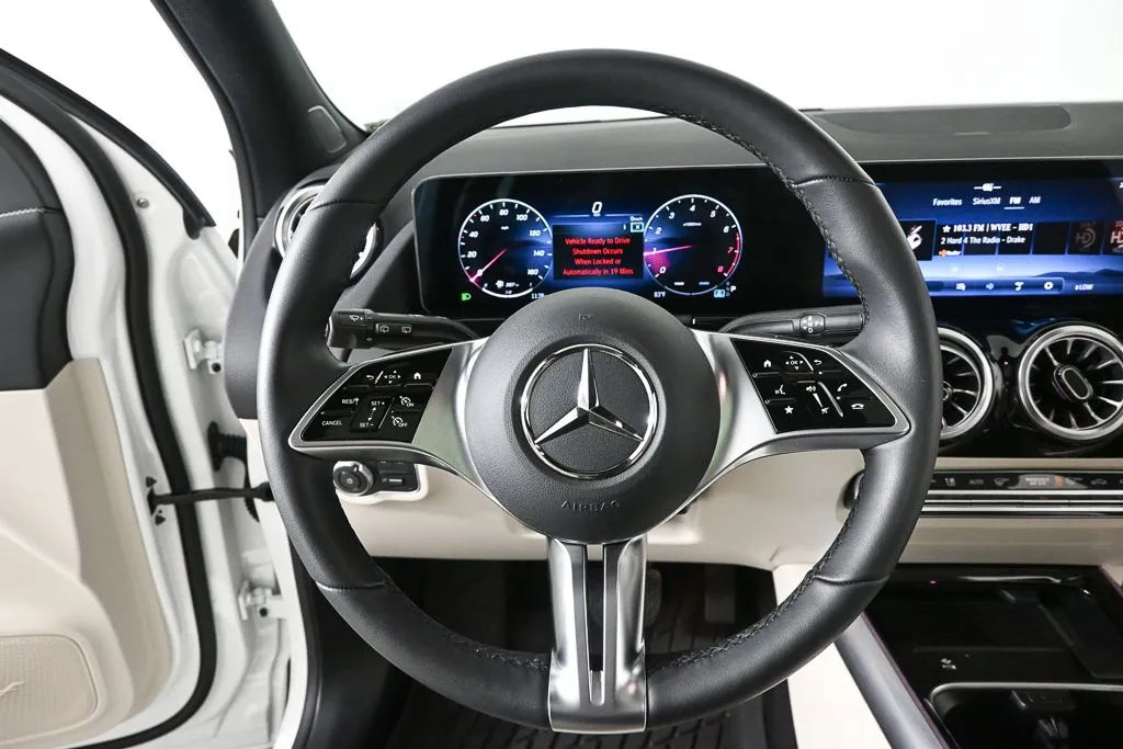 2026 Mercedes-Benz GLA 250 thumbnail 2