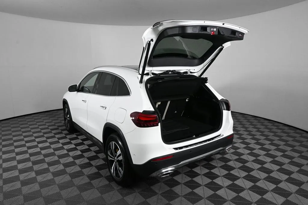 2026 Mercedes-Benz GLA 250 thumbnail 31