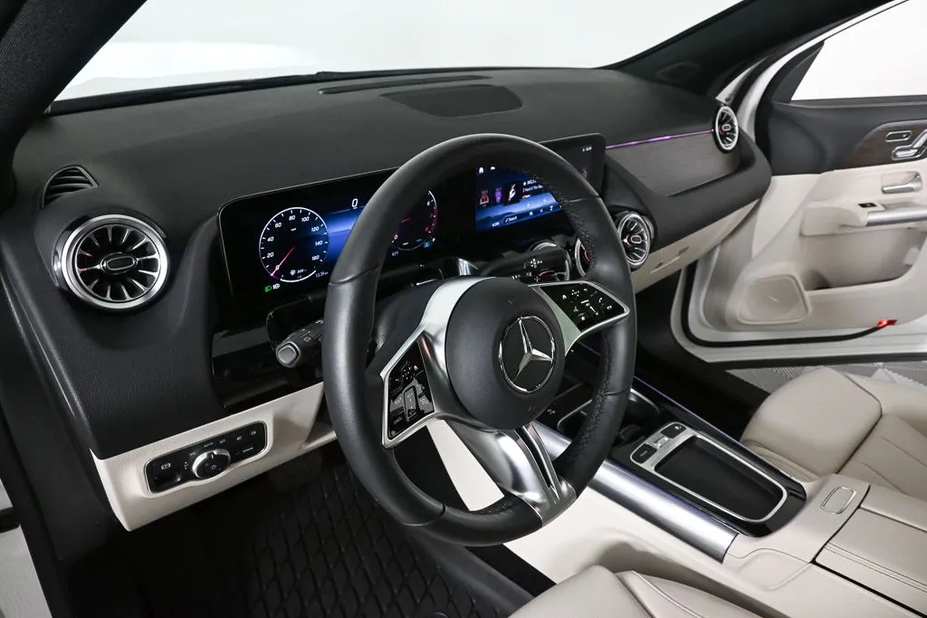 2026 Mercedes-Benz GLA 250 thumbnail 6