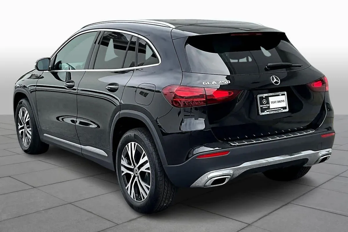2026 Mercedes-Benz GLA 250 GLA 250 thumbnail 11