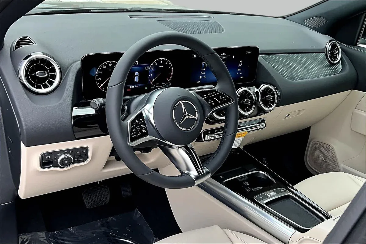 2026 Mercedes-Benz GLA 250 GLA 250 thumbnail 15