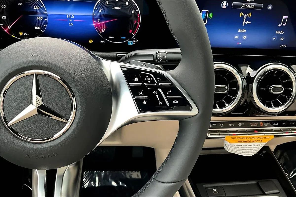 2026 Mercedes-Benz GLA 250 GLA 250 thumbnail 22