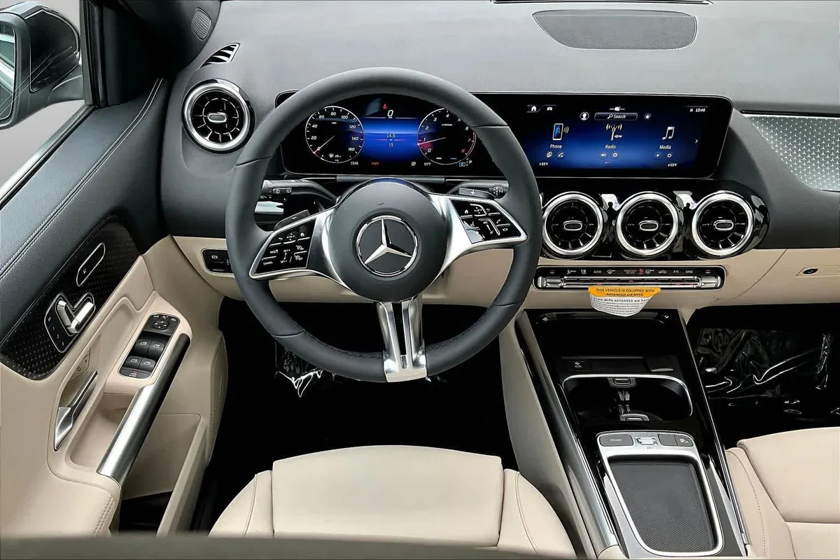 2026 Mercedes-Benz GLA 250 GLA 250 thumbnail 6