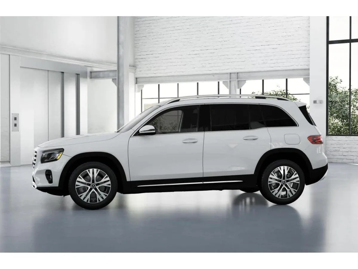 2026 Mercedes-Benz GLB 250 GLB 250 thumbnail 34