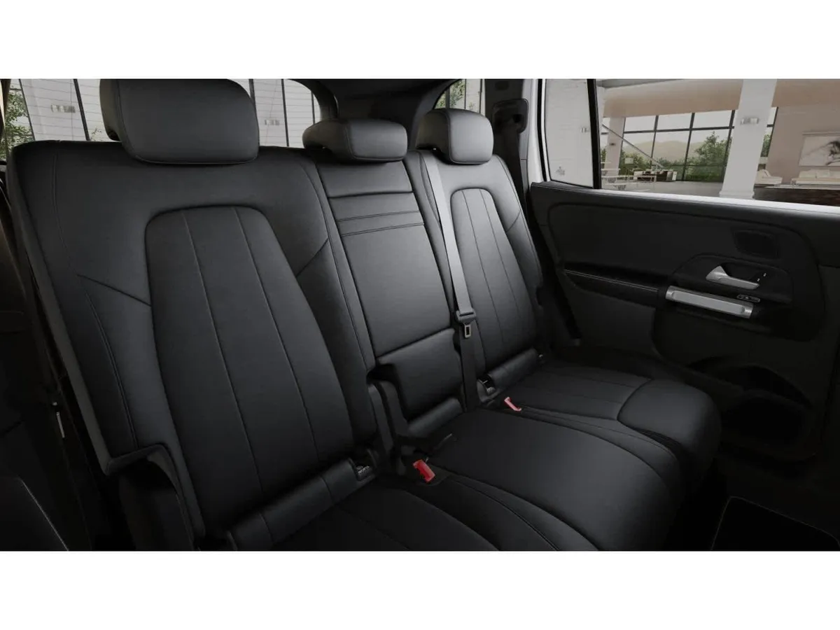 2026 Mercedes-Benz GLB 250 GLB 250 thumbnail 5