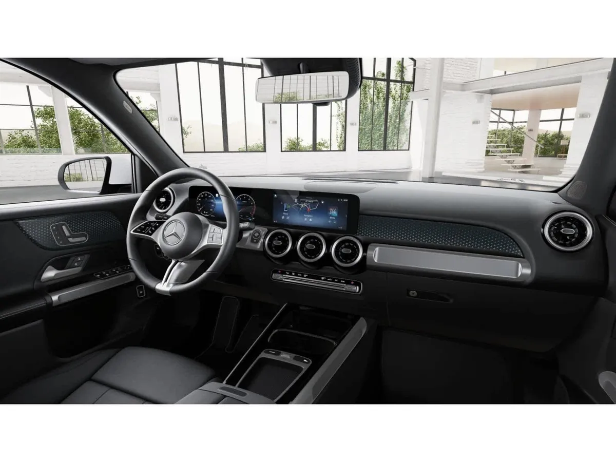 2026 Mercedes-Benz GLB 250 GLB 250 thumbnail 6