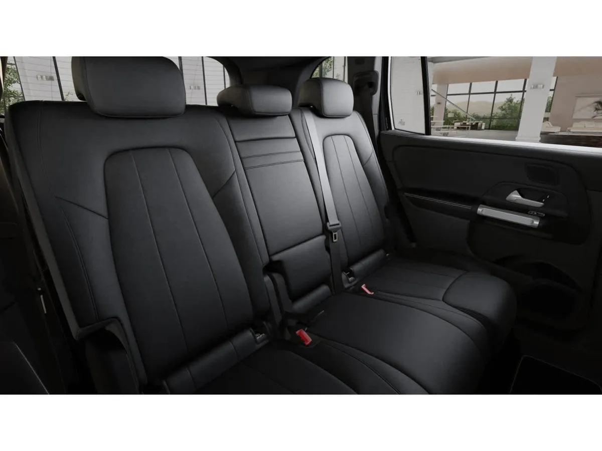 2026 Mercedes-Benz GLB 250 GLB 250 thumbnail 5