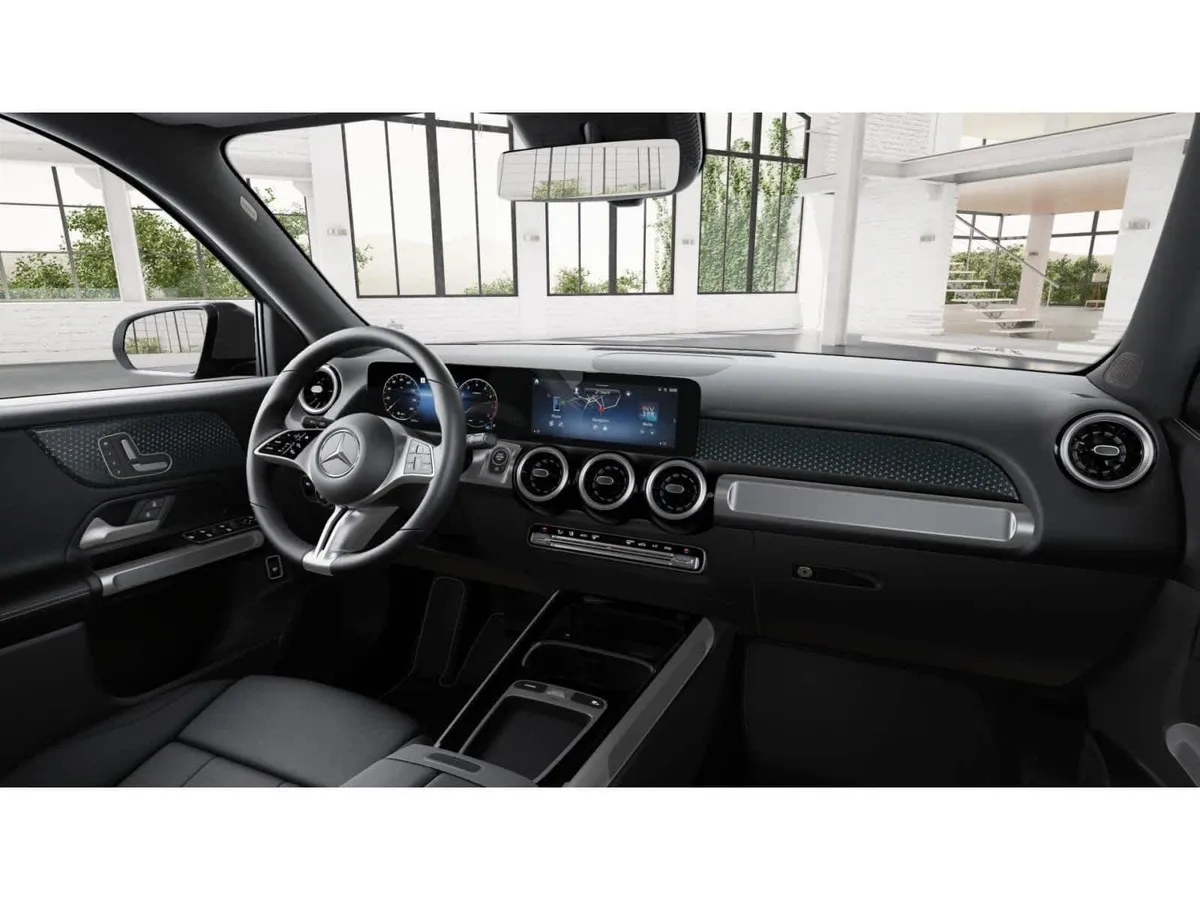 2026 Mercedes-Benz GLB 250 GLB 250 thumbnail 6