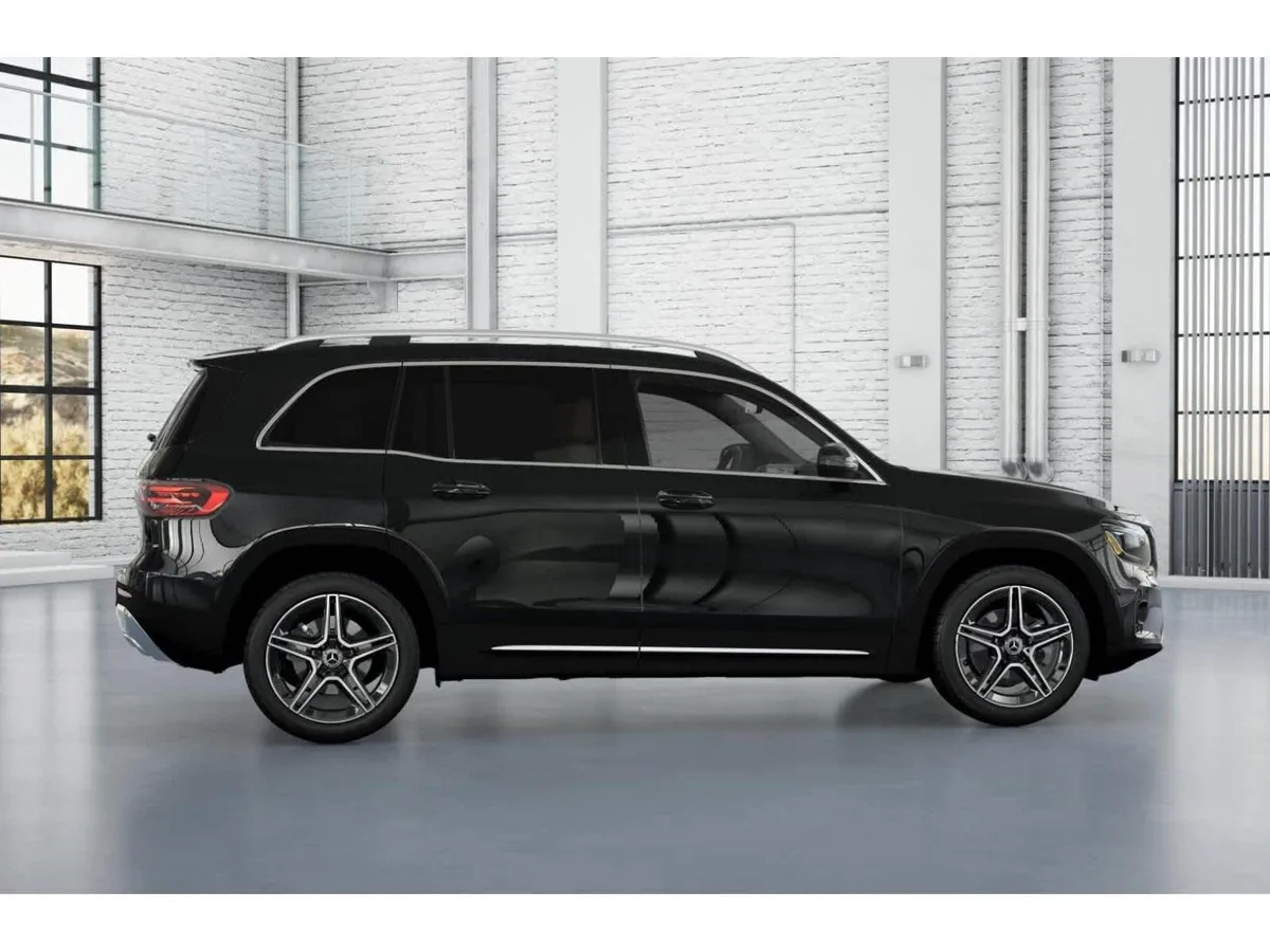 2026 Mercedes-Benz GLB 250 GLB 250 thumbnail 16
