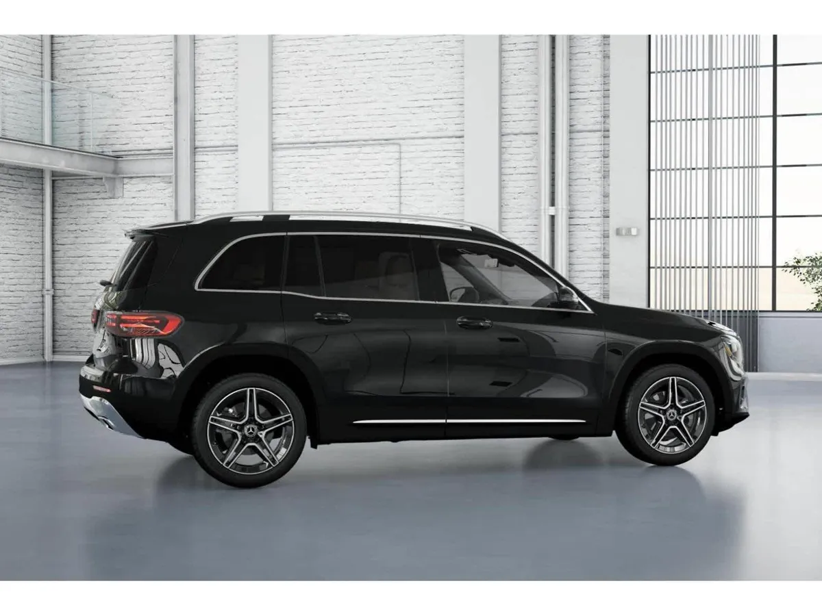 2026 Mercedes-Benz GLB 250 GLB 250 thumbnail 17