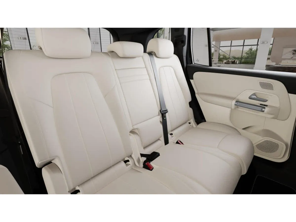 2026 Mercedes-Benz GLB 250 GLB 250 thumbnail 4