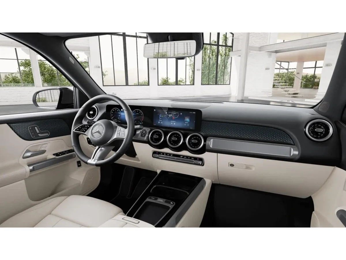 2026 Mercedes-Benz GLB 250 GLB 250 thumbnail 5