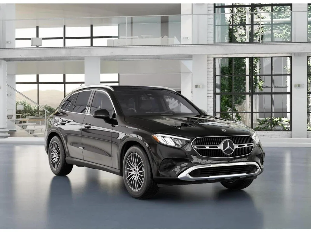 2026 Mercedes-Benz GLC 300 GLC 300 thumbnail 10