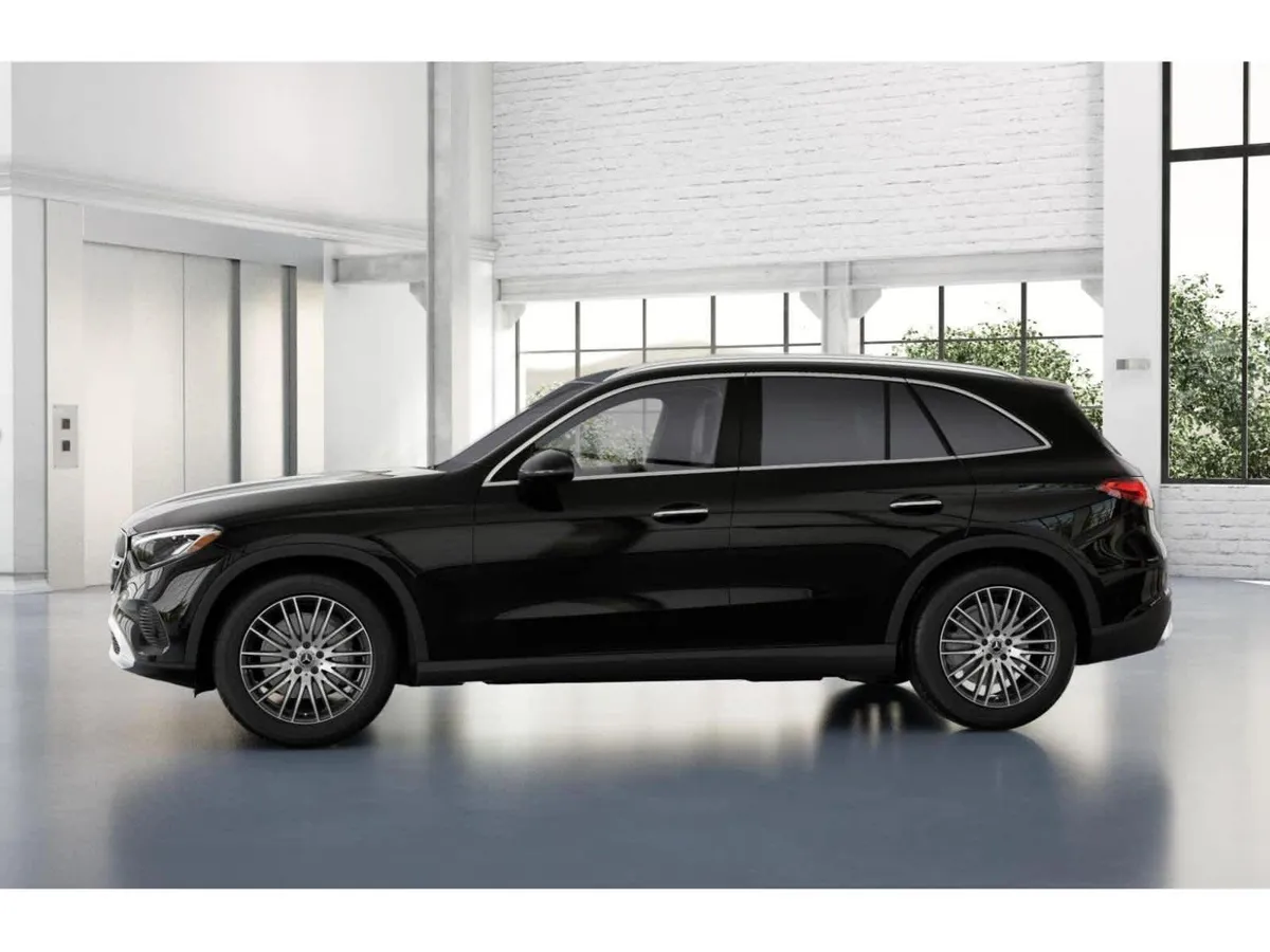 2026 Mercedes-Benz GLC 300 GLC 300 thumbnail 34