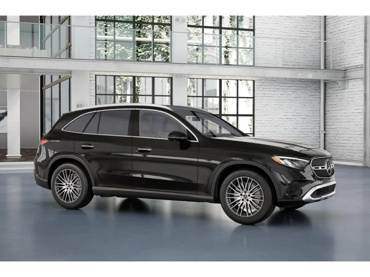 2026 Mercedes-Benz GLC 300 GLC 300 thumbnail 12