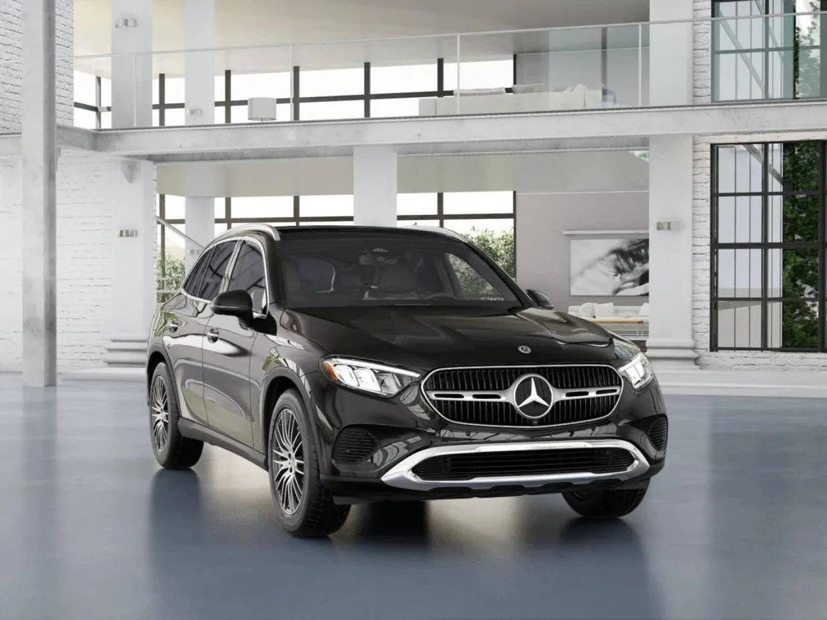 2026 Mercedes-Benz GLC 300 GLC 300 thumbnail 8