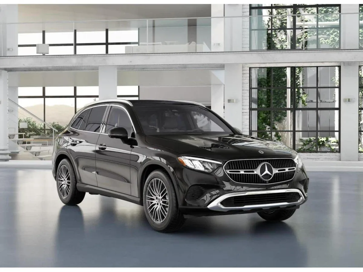 2026 Mercedes-Benz GLC 300 GLC 300 thumbnail 9