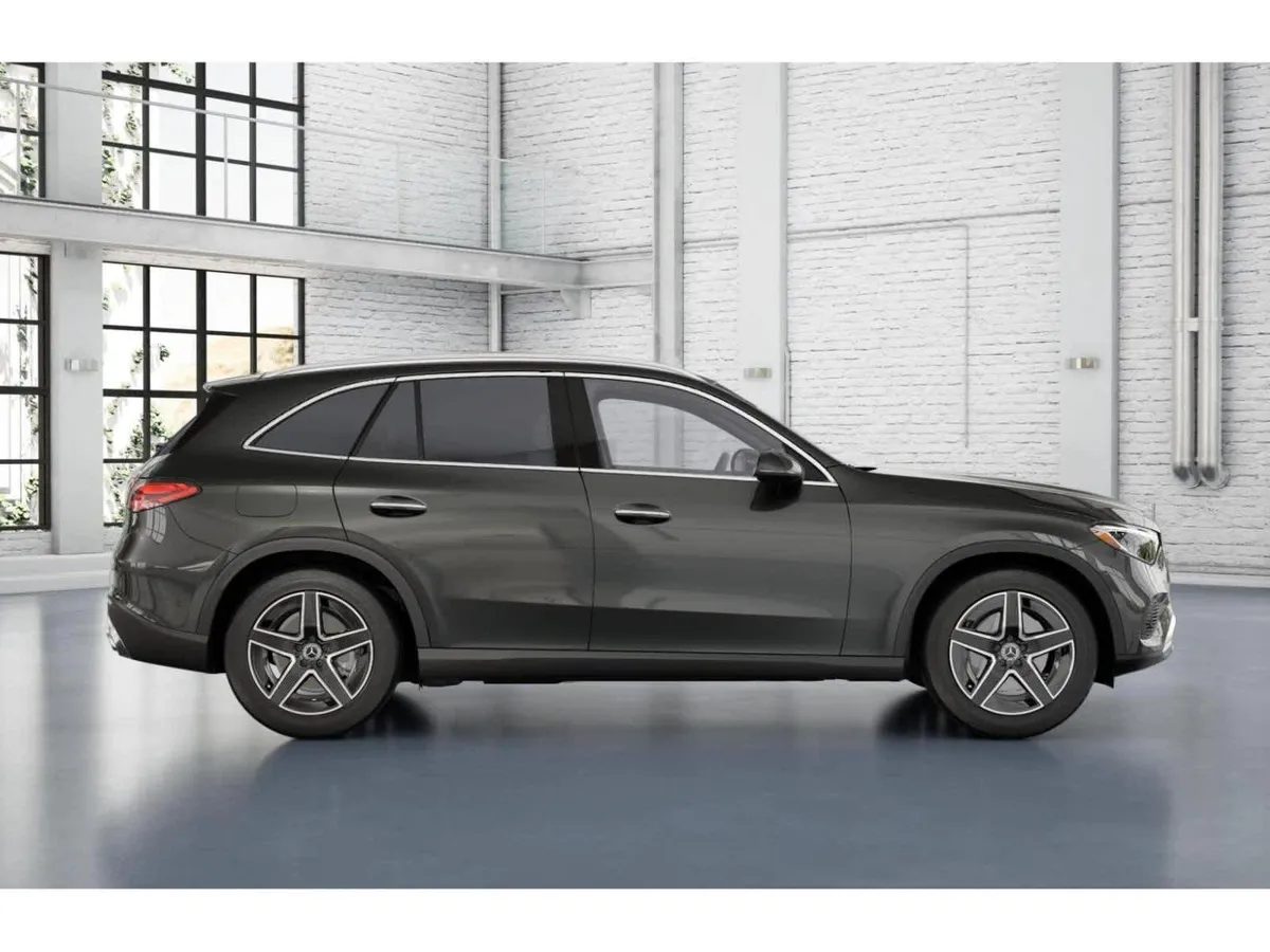 2026 Mercedes-Benz GLC 300 GLC 300 thumbnail 2