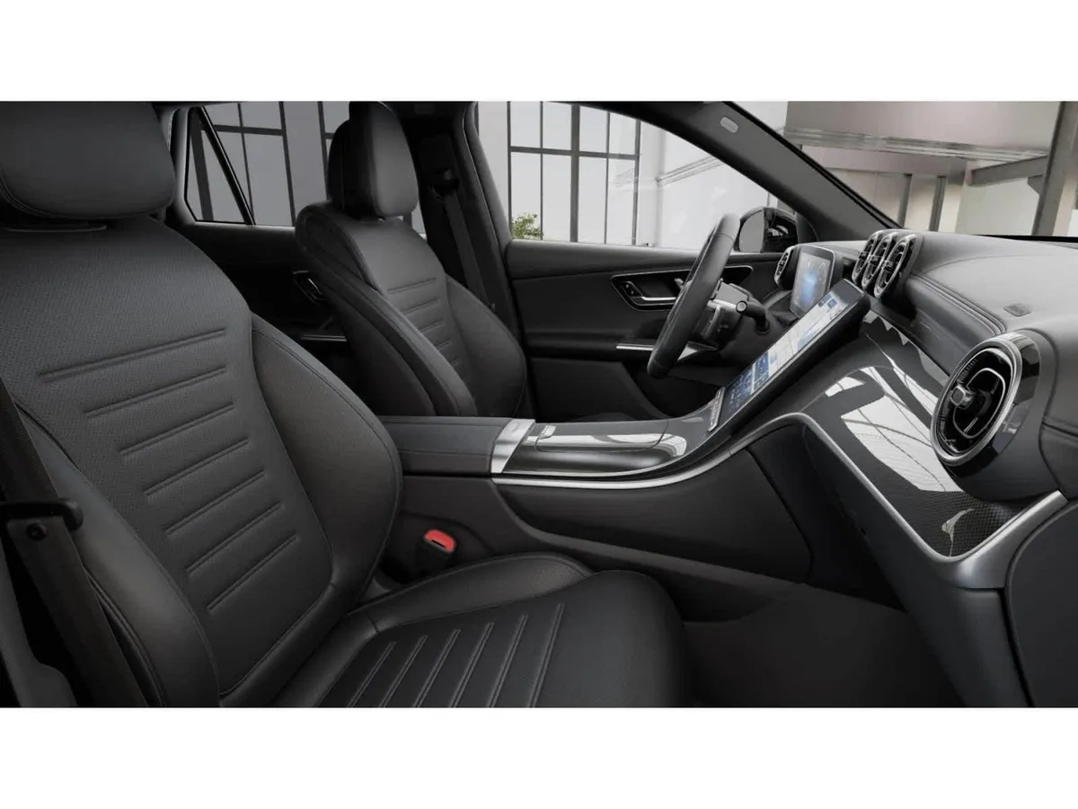 2026 Mercedes-Benz GLC 300 GLC 300 thumbnail 4