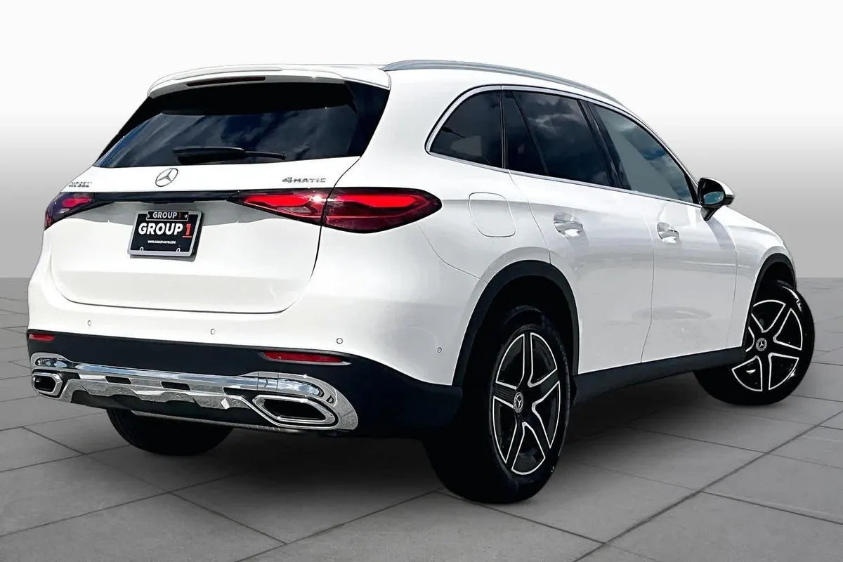 2026 Mercedes-Benz GLC 300 GLC 300 thumbnail 13