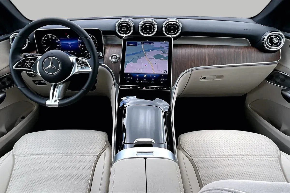 2026 Mercedes-Benz GLC 300 GLC 300 thumbnail 16