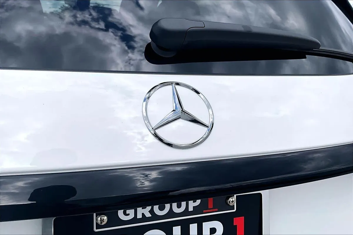 2026 Mercedes-Benz GLC 300 GLC 300 thumbnail 31