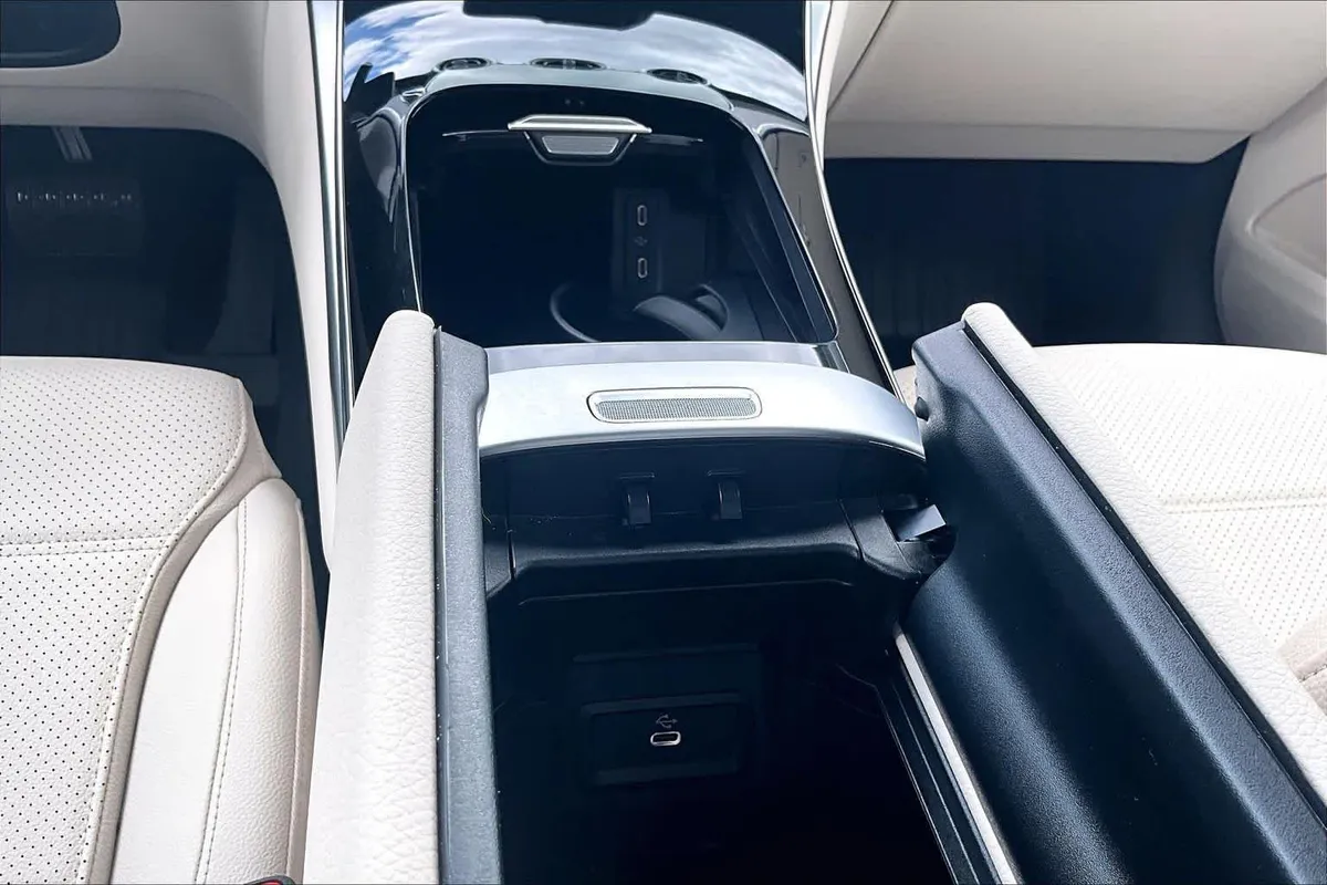 2026 Mercedes-Benz GLC 300 GLC 300 thumbnail 35