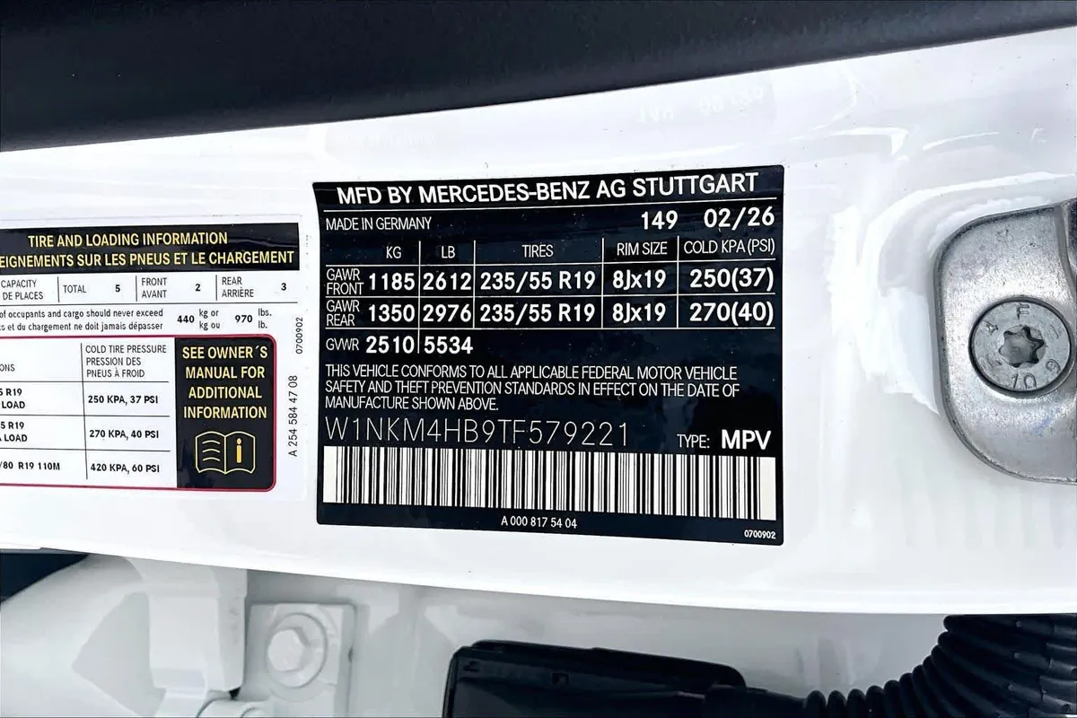 2026 Mercedes-Benz GLC 300 GLC 300 thumbnail 37