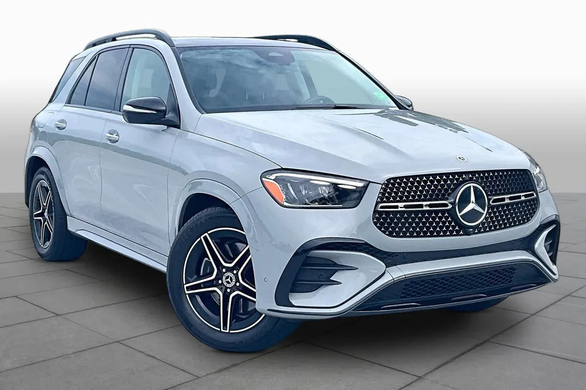 2026 Mercedes-Benz GLE 450 GLE 450 thumbnail 3