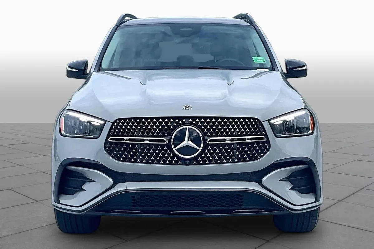 2026 Mercedes-Benz GLE 450 GLE 450 thumbnail 4