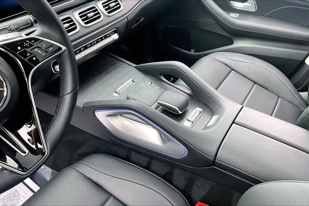 2026 Mercedes-Benz GLS 450 GLS 450 thumbnail 17