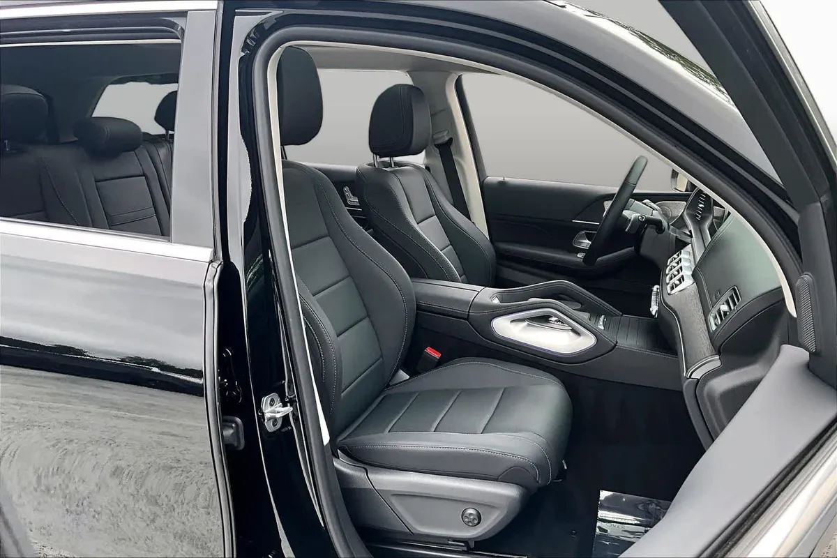 2026 Mercedes-Benz GLS 450 GLS 450 thumbnail 9