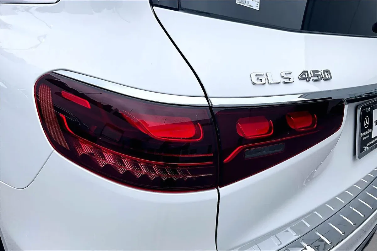 2026 Mercedes-Benz GLS 450 GLS 450 thumbnail 29