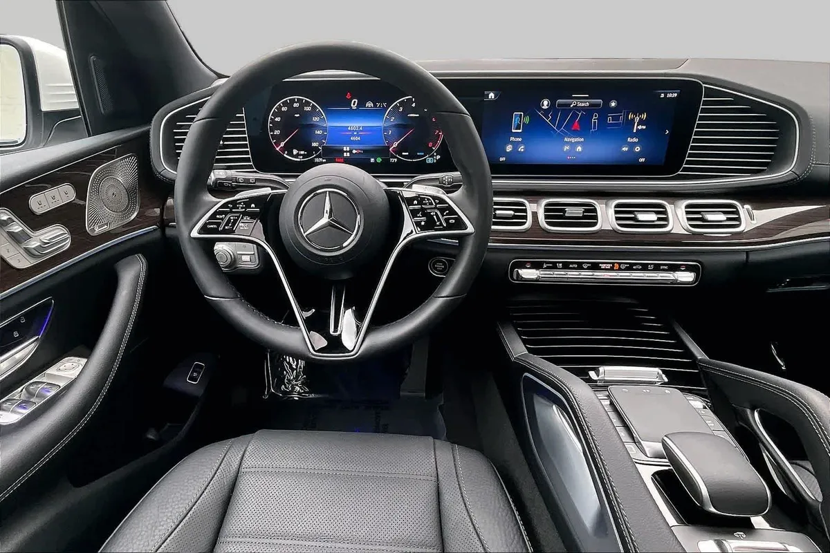 2026 Mercedes-Benz GLS 450 GLS 450 thumbnail 6