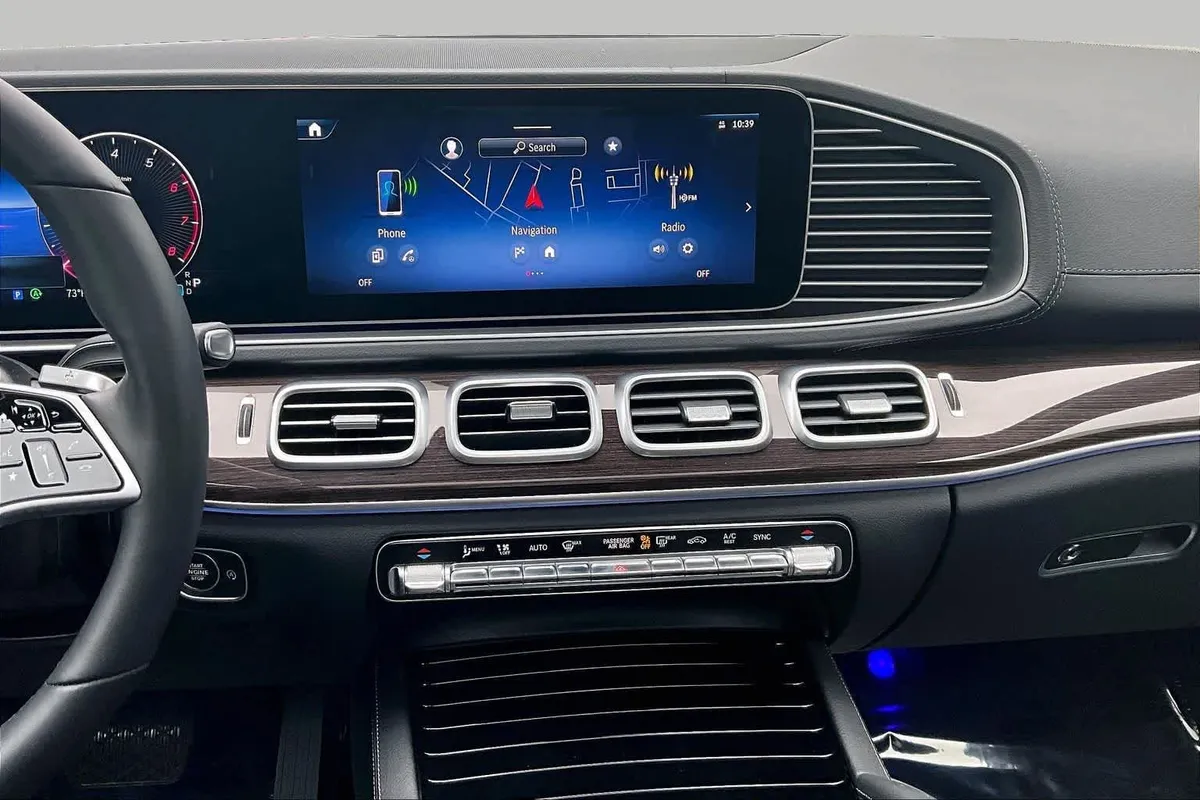 2026 Mercedes-Benz GLS 450 GLS 450 thumbnail 7