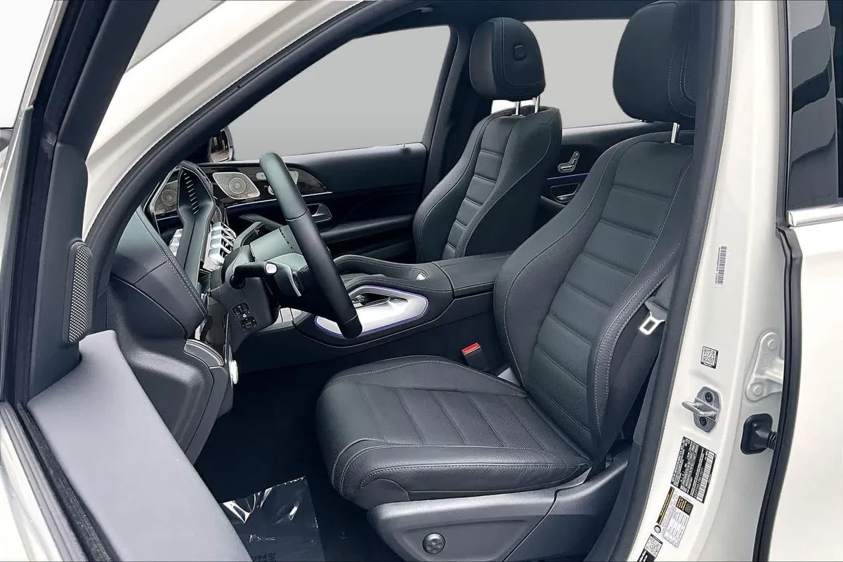 2026 Mercedes-Benz GLS 450 GLS 450 thumbnail 8