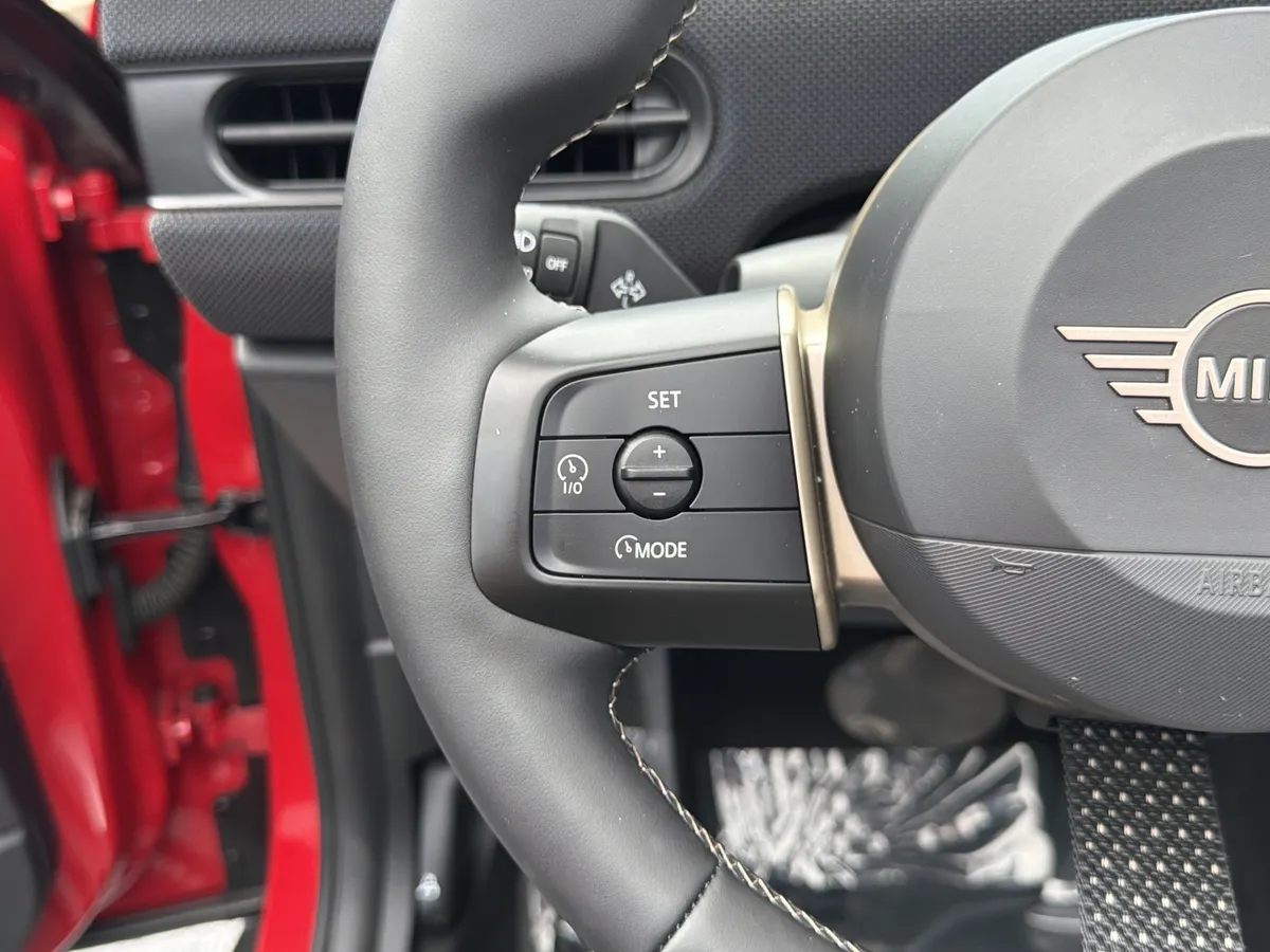 2026 MINI Convertible Cooper S thumbnail 26
