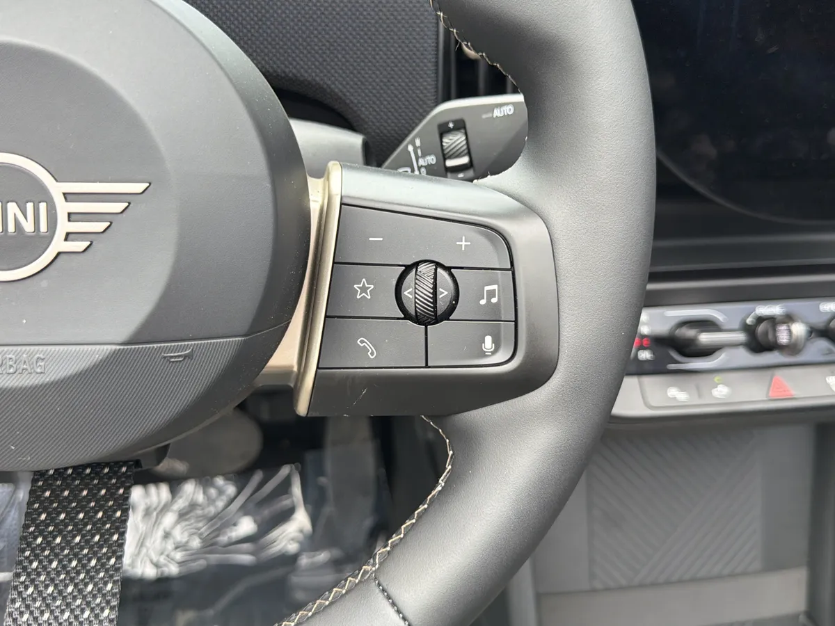 2026 MINI Convertible Cooper S thumbnail 27