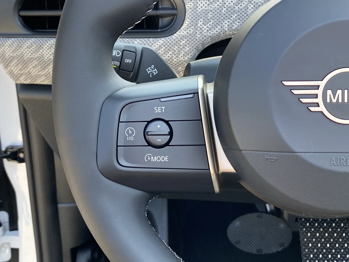 2026 MINI Convertible Cooper S thumbnail 25