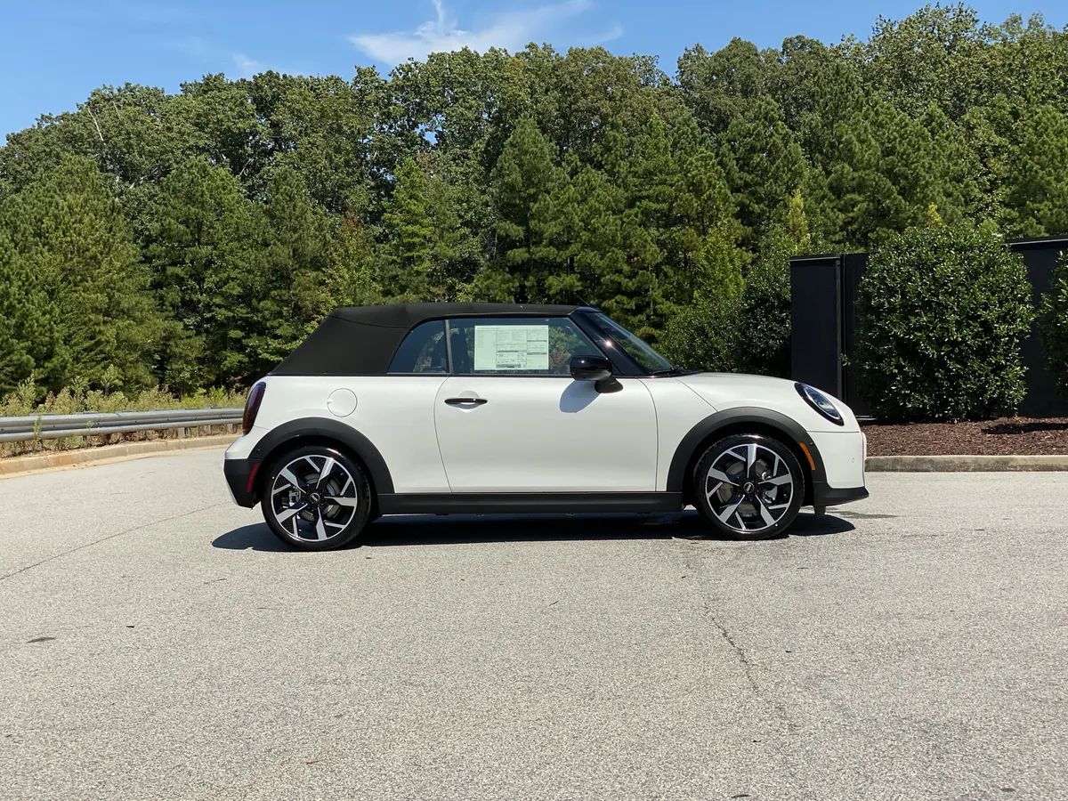 2026 MINI Convertible Cooper S thumbnail 36