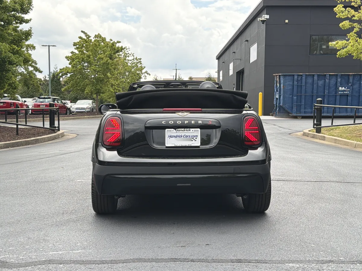 2026 MINI Convertible thumbnail 14