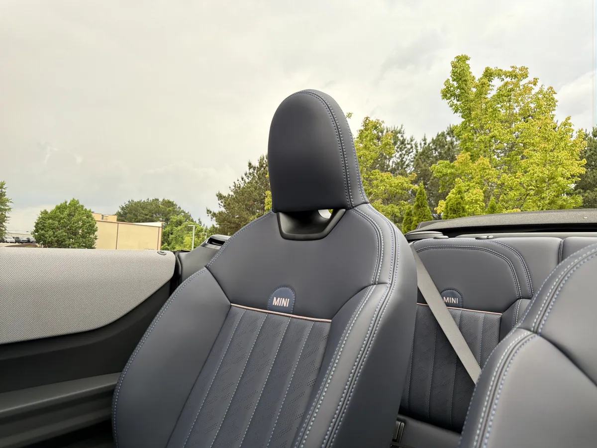 2026 MINI Convertible thumbnail 16