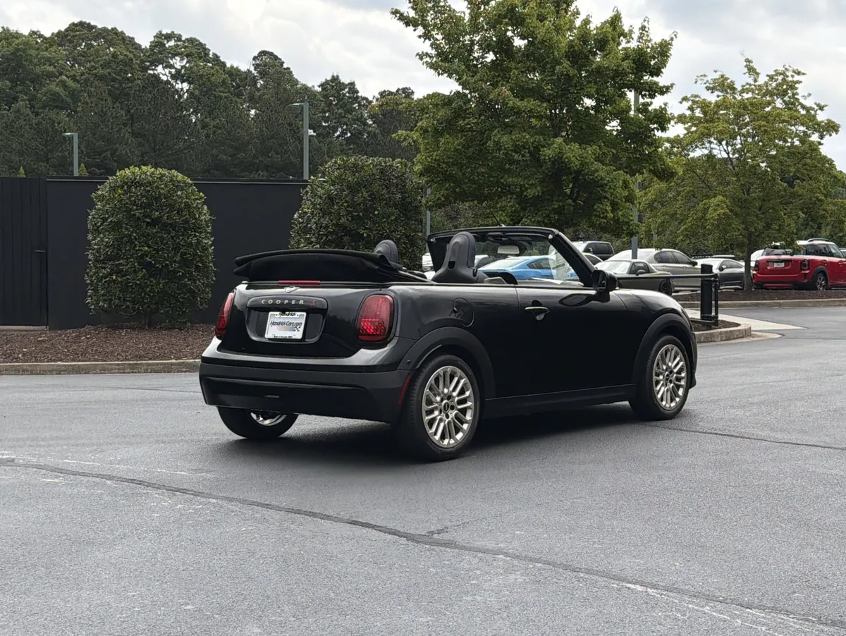 2026 MINI Convertible thumbnail 2