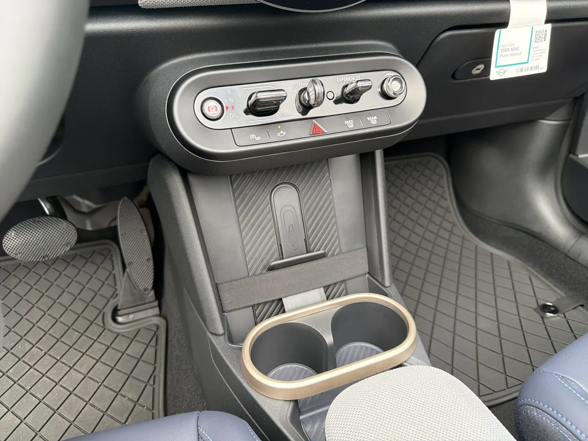 2026 MINI Convertible thumbnail 31