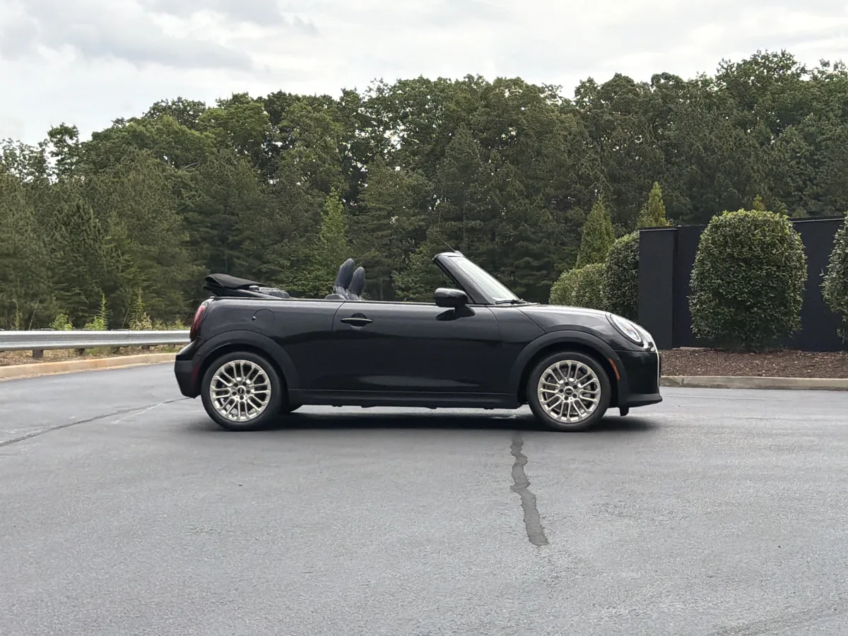2026 MINI Convertible thumbnail 4