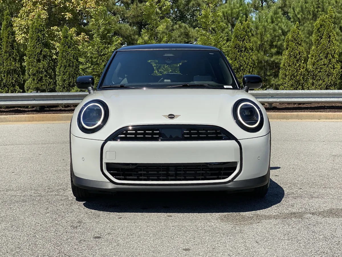 2026 MINI Hardtop 2 Door Cooper thumbnail 10