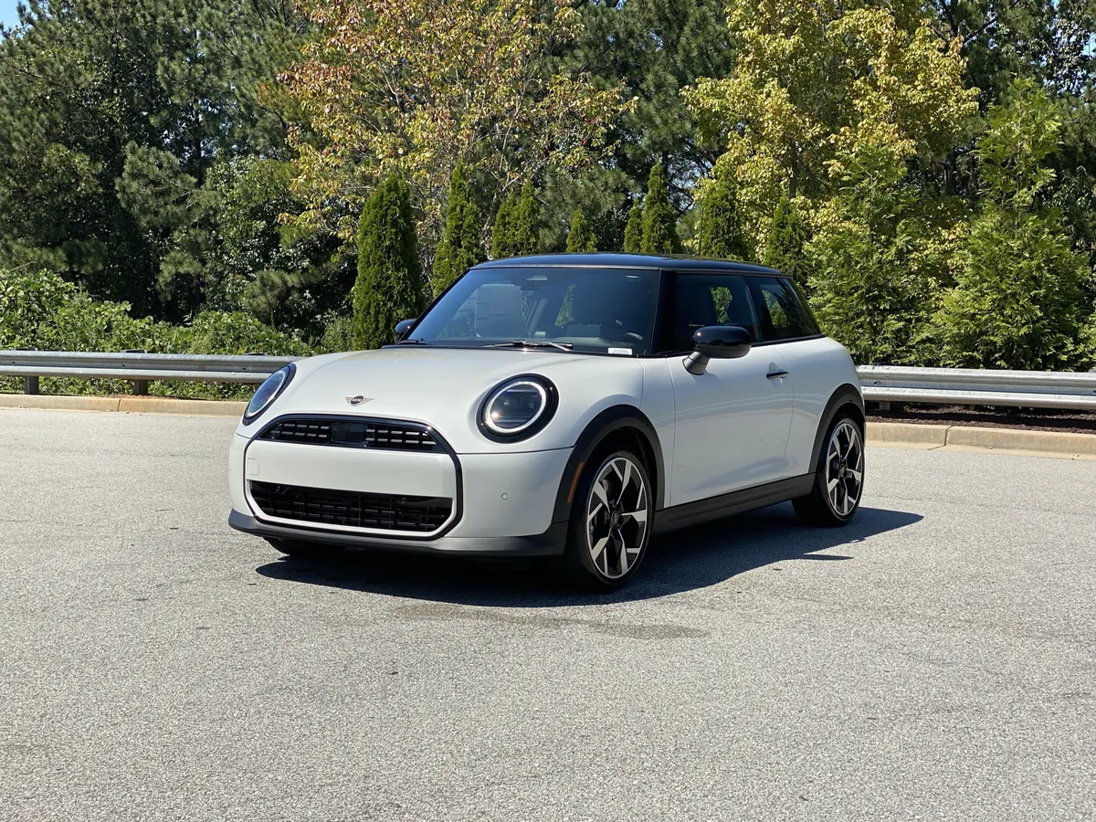 2026 MINI Hardtop 2 Door Cooper thumbnail 11