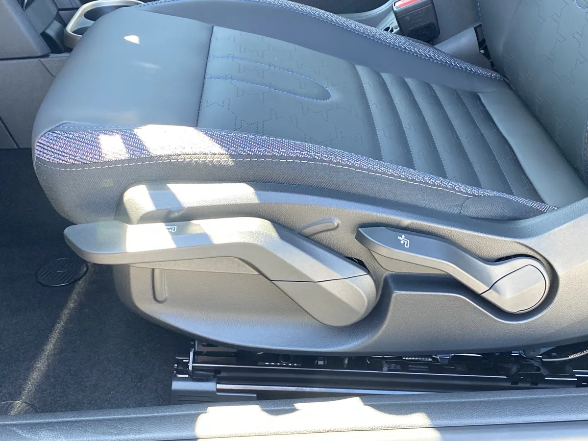2026 MINI Hardtop 2 Door Cooper thumbnail 20