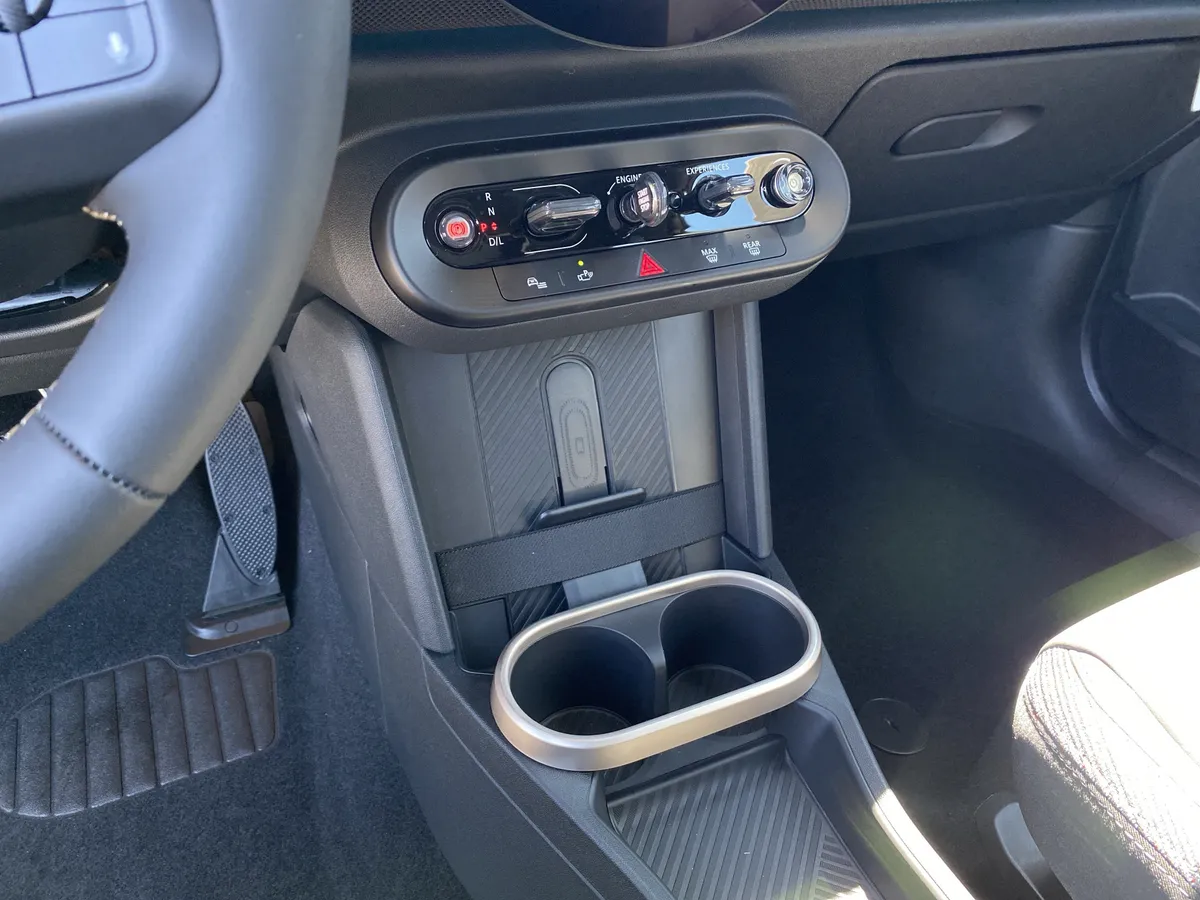 2026 MINI Hardtop 2 Door Cooper thumbnail 26
