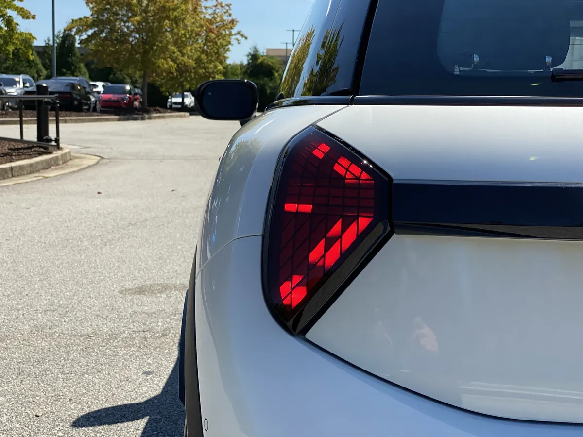 2026 MINI Hardtop 2 Door Cooper thumbnail 31